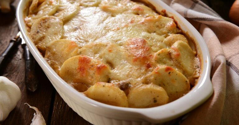 Read more about the article Country-Style Scalloped Potatoes: A Meal You Don’t Want To Miss!