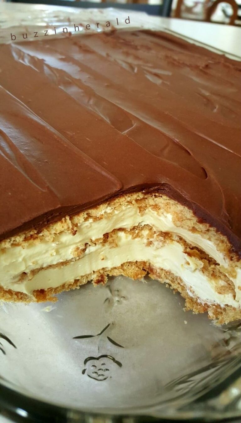 The EASIEST Eclair Cake – The perfect no-bake recipe!
