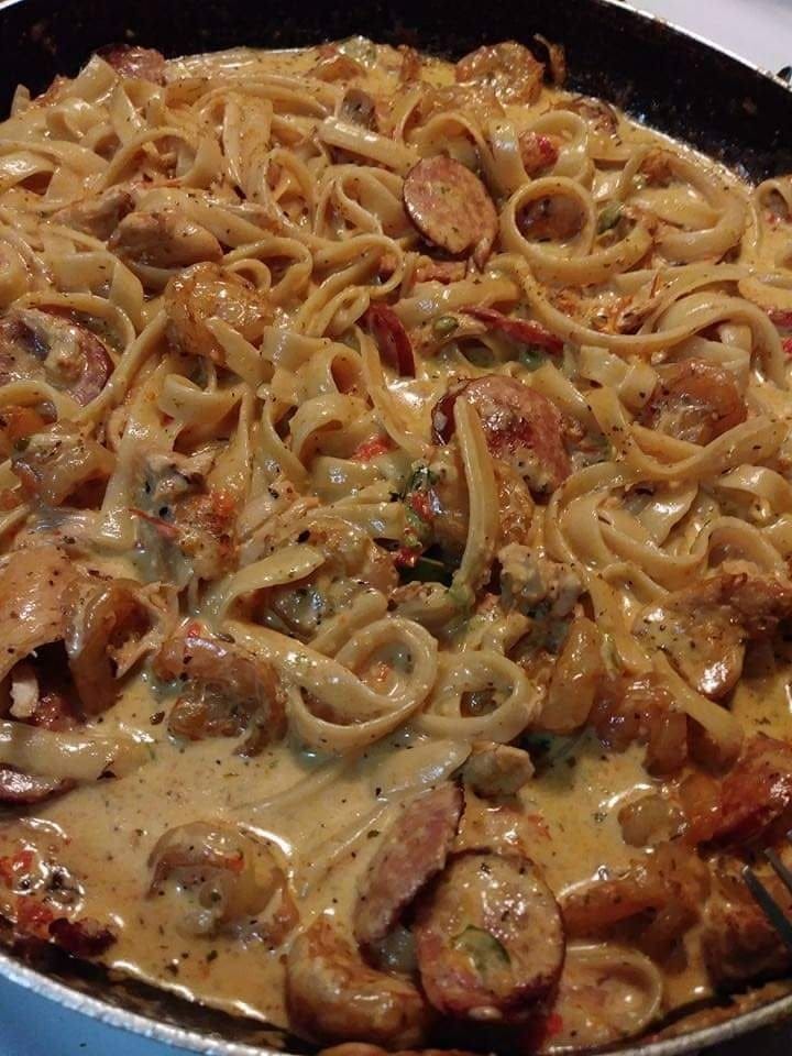 You are currently viewing Cajun Shrimp Pasta with Sausage
