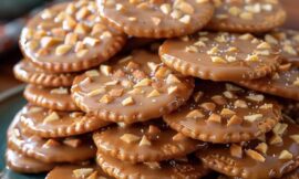 Caramel Peanut Ritz Cracker Treats