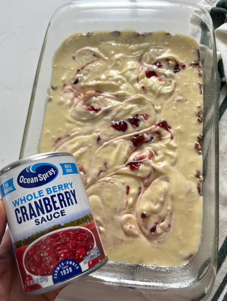 Read more about the article Christmas Chaos Cake