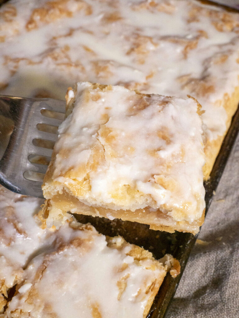 Read more about the article Chicago-Style Bakery Apple Slices