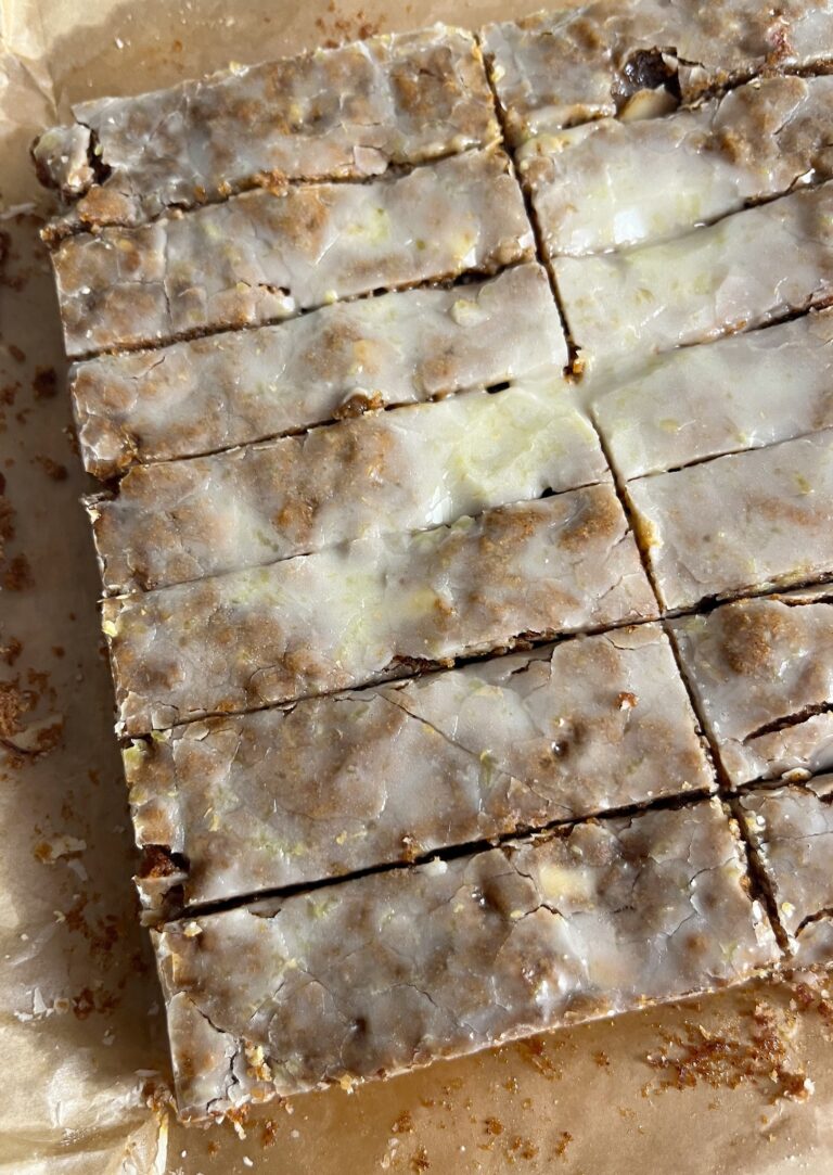 Read more about the article Lebkuchen Bars